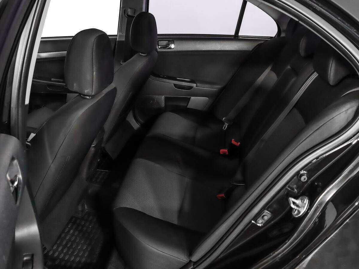 Mitsubishi Lancer с пробегом — 2007 год. Фото: #9