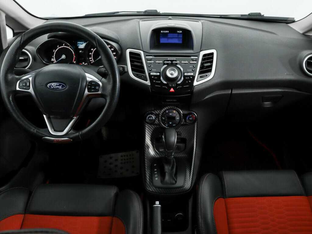 Ford Fiesta с пробегом — 2016 год. Фото: #12