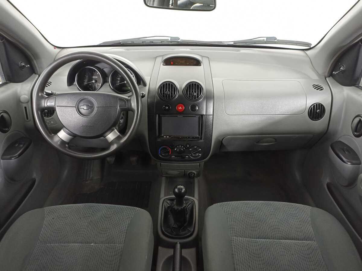 Chevrolet Aveo с пробегом — 2004 год. Фото: #11