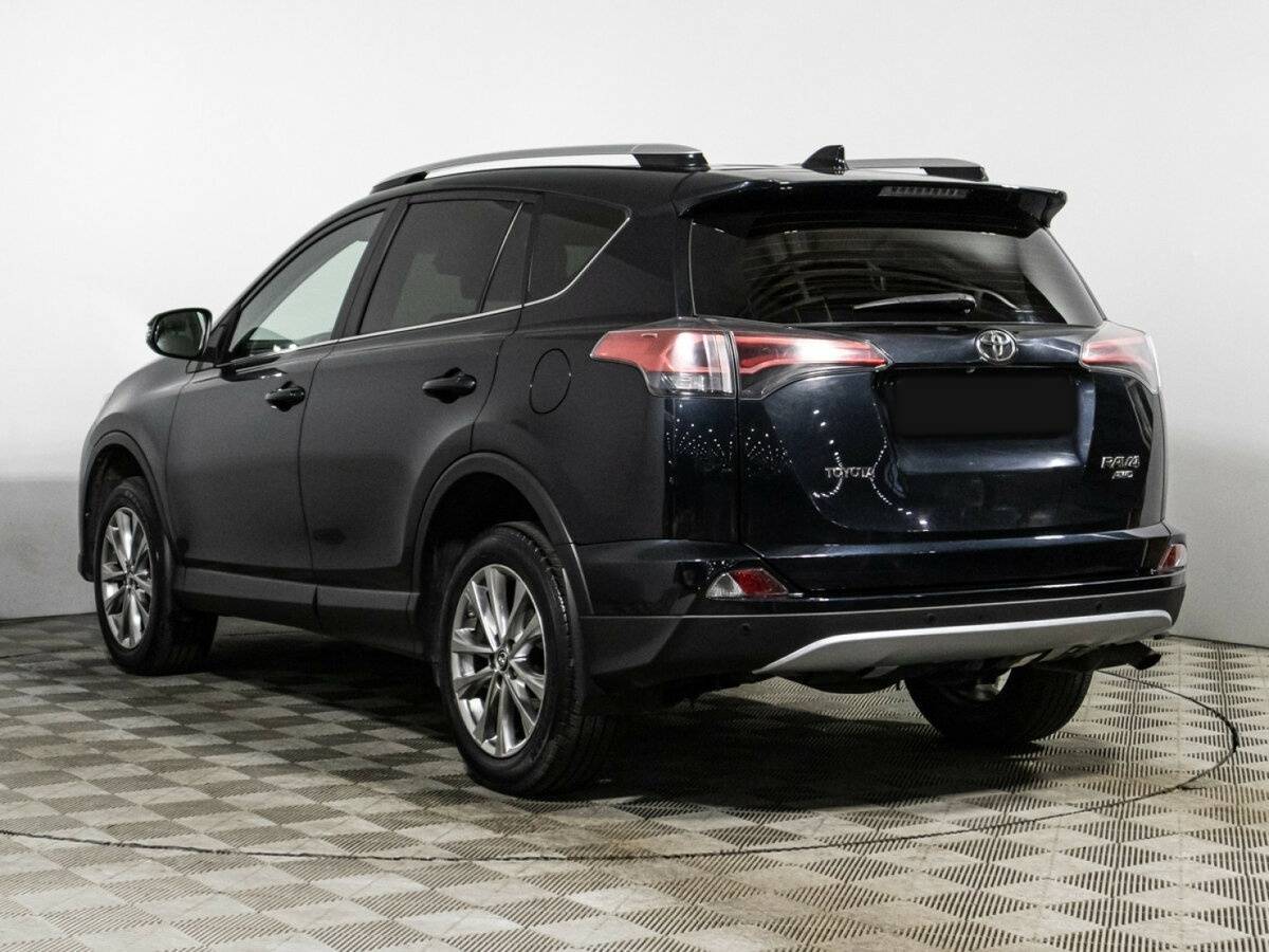 Toyota RAV4 с пробегом — 2017 год. Фото: #6