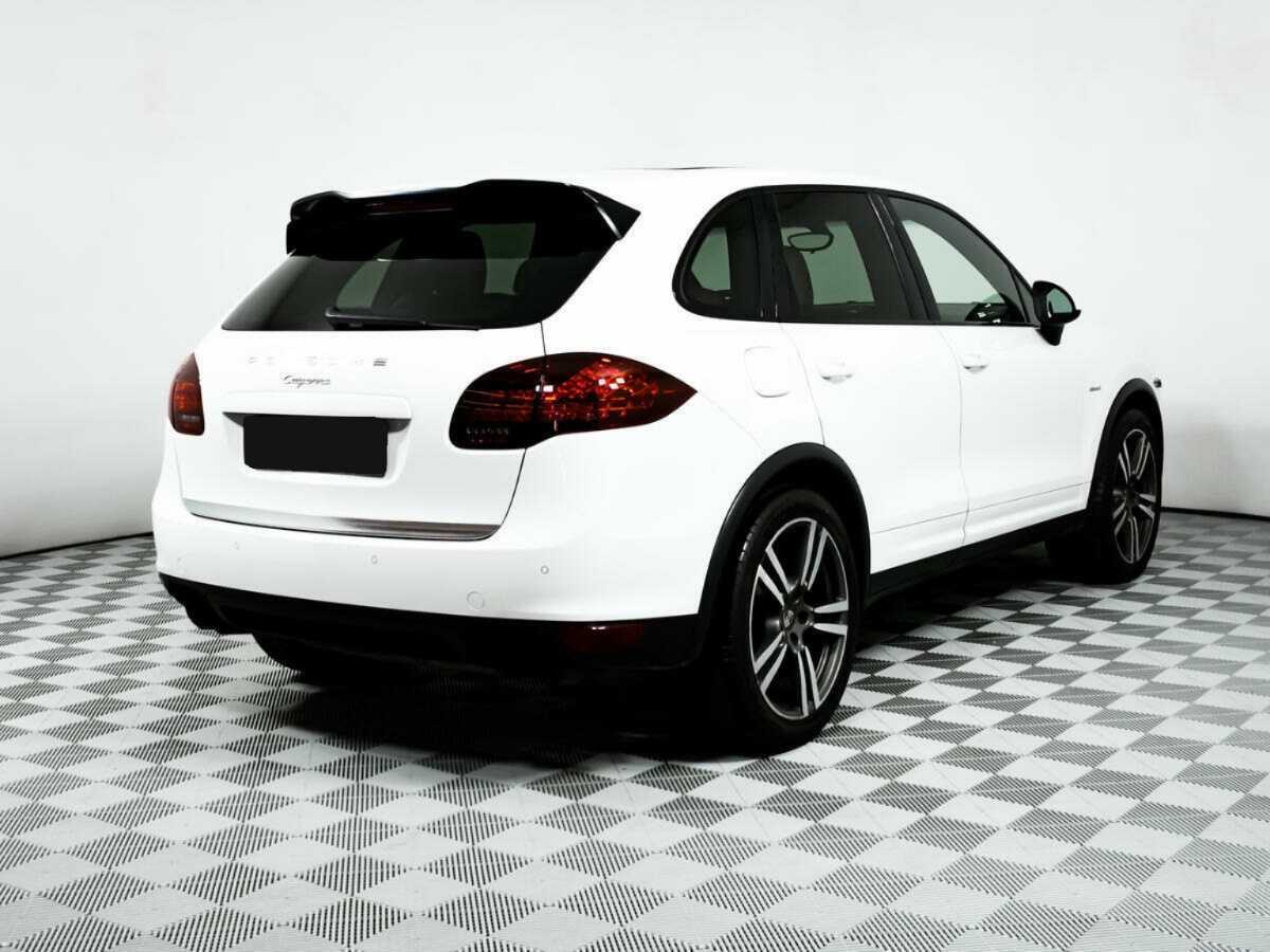 Porsche Cayenne с пробегом — 2012 год. Фото: #4