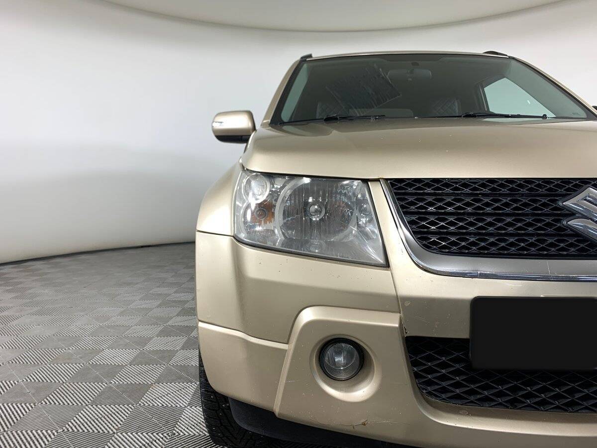 Suzuki Grand Vitara с пробегом — 2010 год. Фото: #8