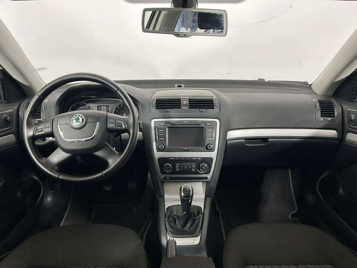 Skoda Octavia с пробегом — 2011 год. Фото: #5