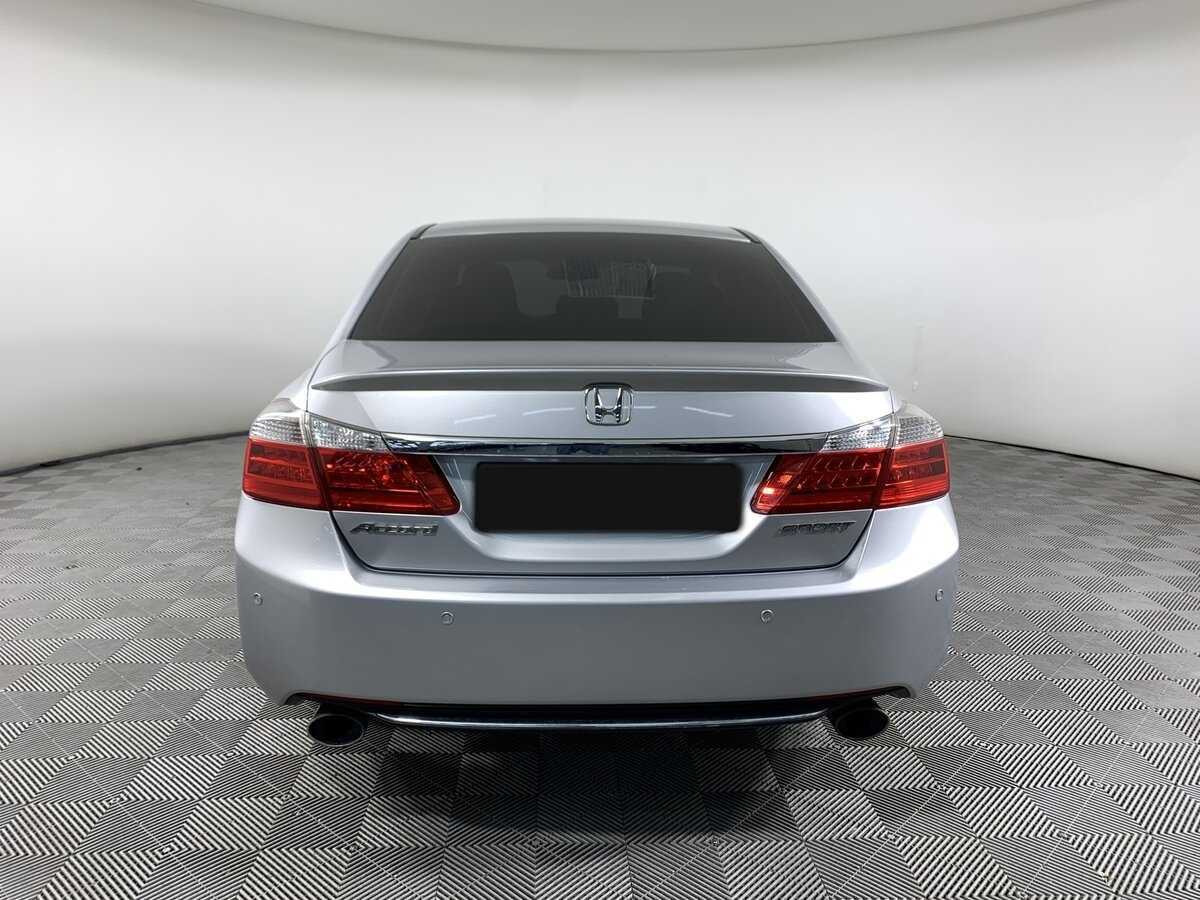 Honda Accord с пробегом — 2013 год. Фото: #4