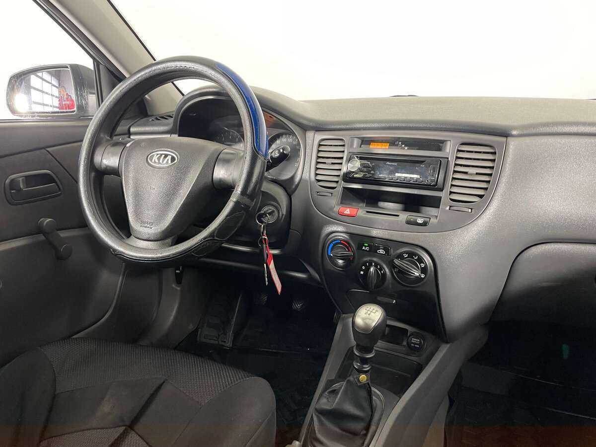 Kia Rio с пробегом — 2007 год. Фото: #11