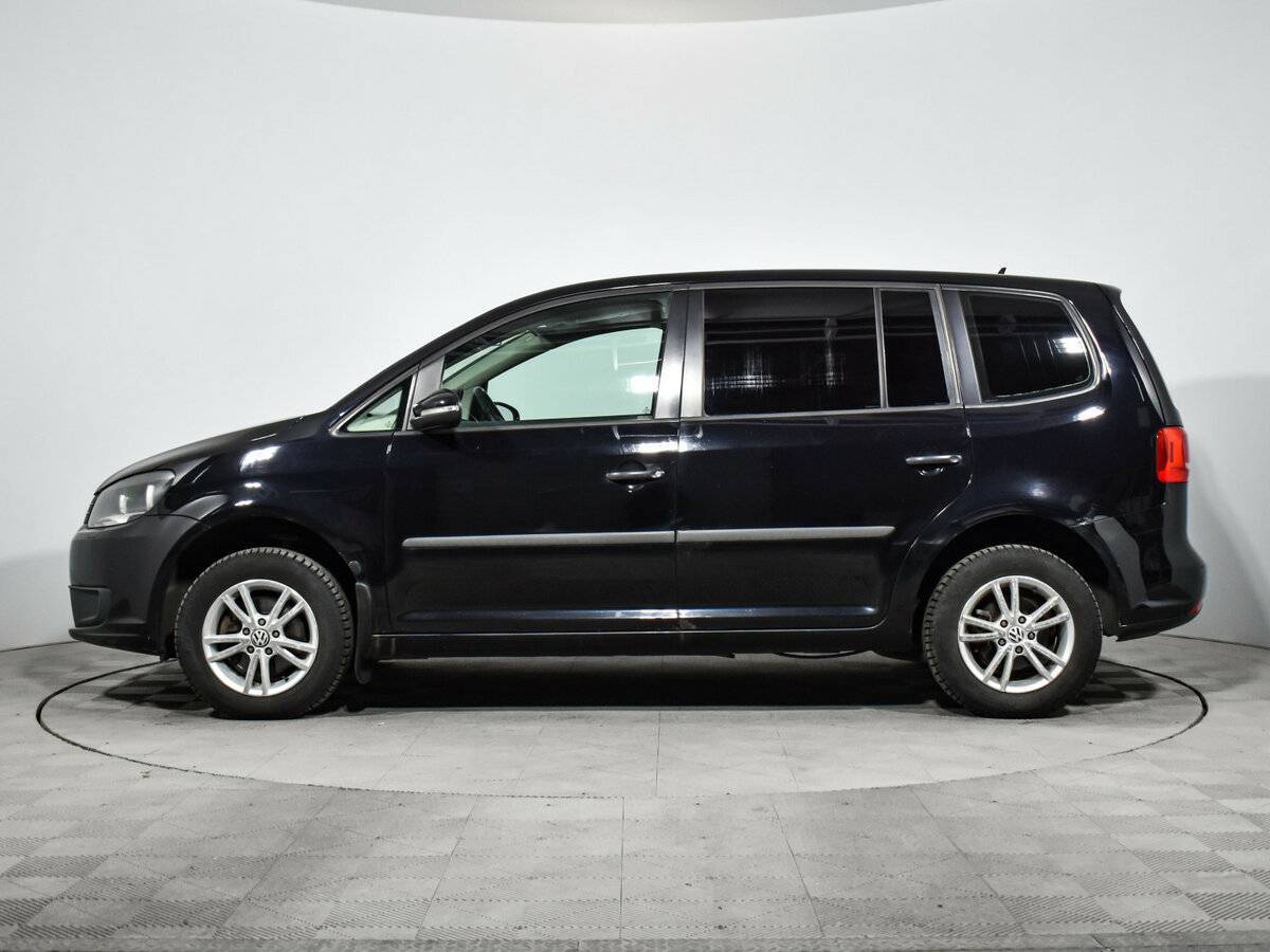 Volkswagen Touran с пробегом — 2010 год. Фото: #7