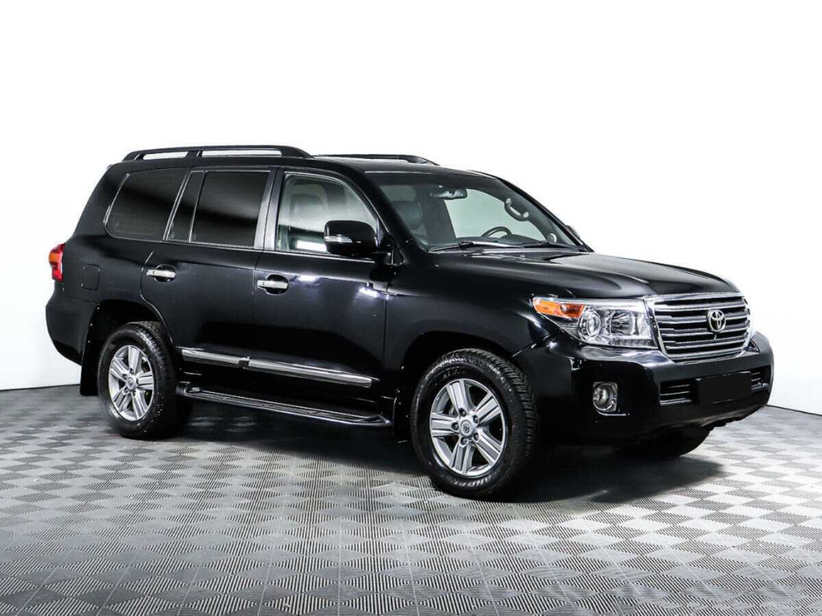 Toyota Land Cruiser с пробегом — 2014 год. Фото: #2