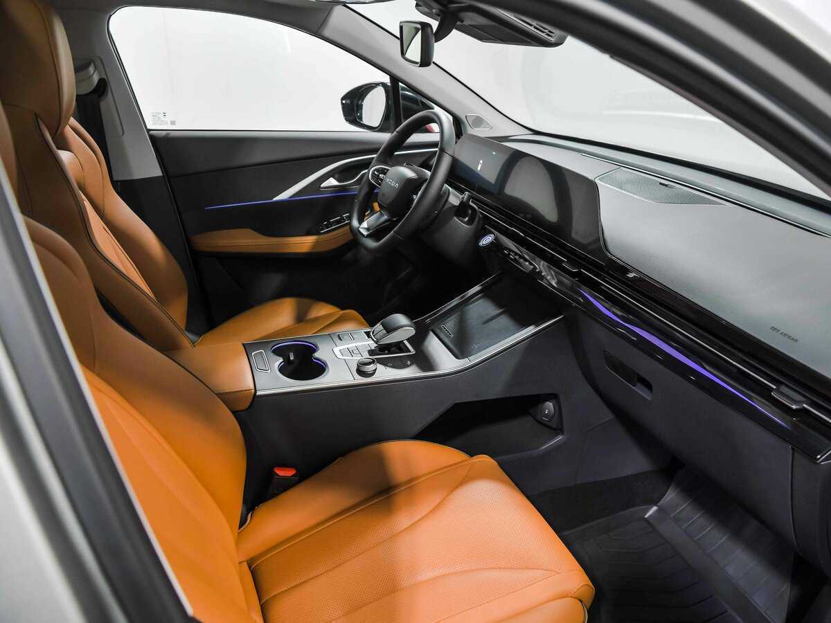 OMODA C5 с пробегом — 2024 год. Фото: #6