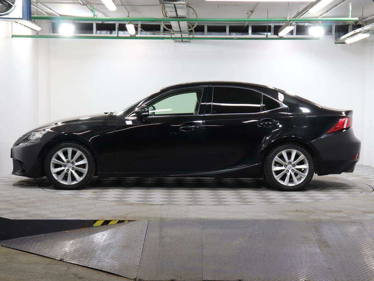 Lexus IS с пробегом — 2015 год. Фото: #4