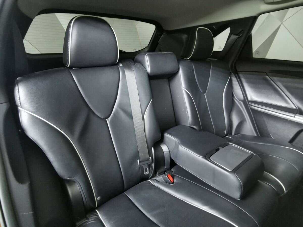 Toyota Venza с пробегом — 2013 год. Фото: #12