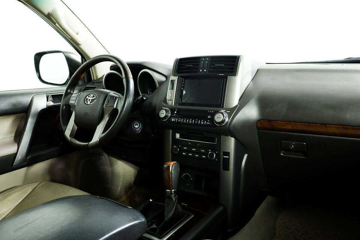 Toyota Land Cruiser Prado с пробегом — 2011 год. Фото: #8