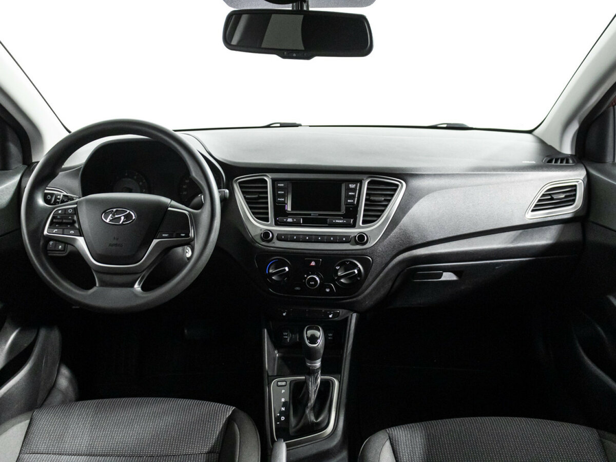 Hyundai Solaris с пробегом — 2021 год. Фото: #12