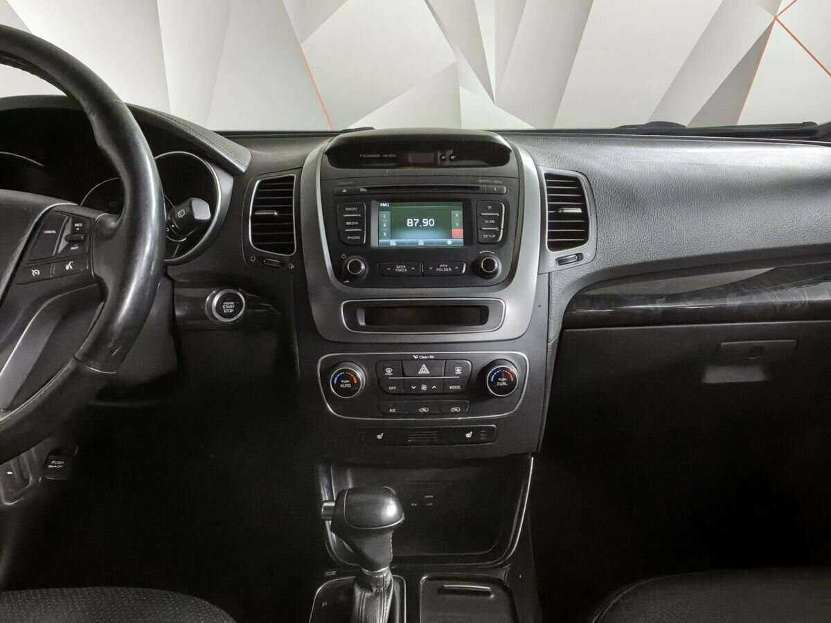 Kia Sorento с пробегом — 2018 год. Фото: #10