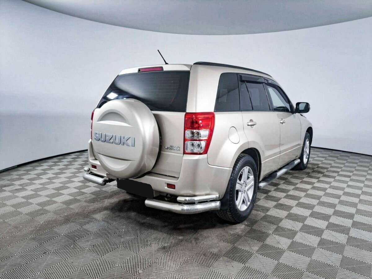 Suzuki Grand Vitara с пробегом — 2011 год. Фото: #4