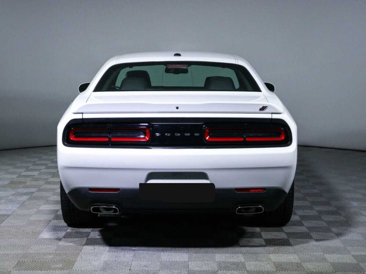 Dodge Challenger с пробегом — 2022 год. Фото: #5