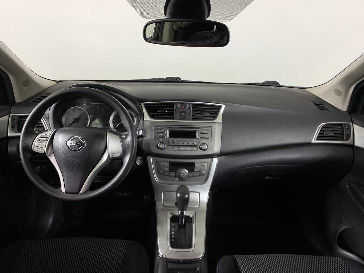 Nissan Tiida с пробегом — 2015 год. Фото: #12