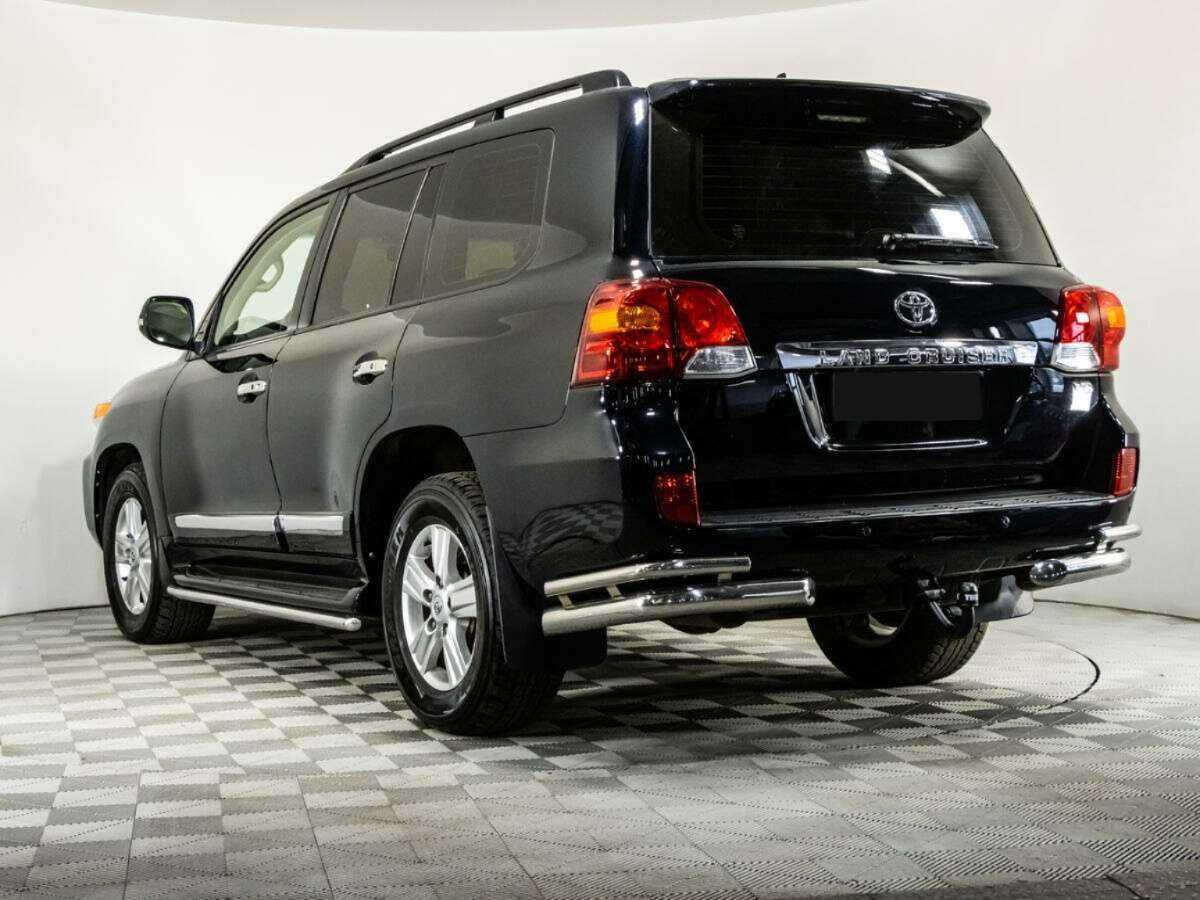 Toyota Land Cruiser с пробегом — 2014 год. Фото: #5