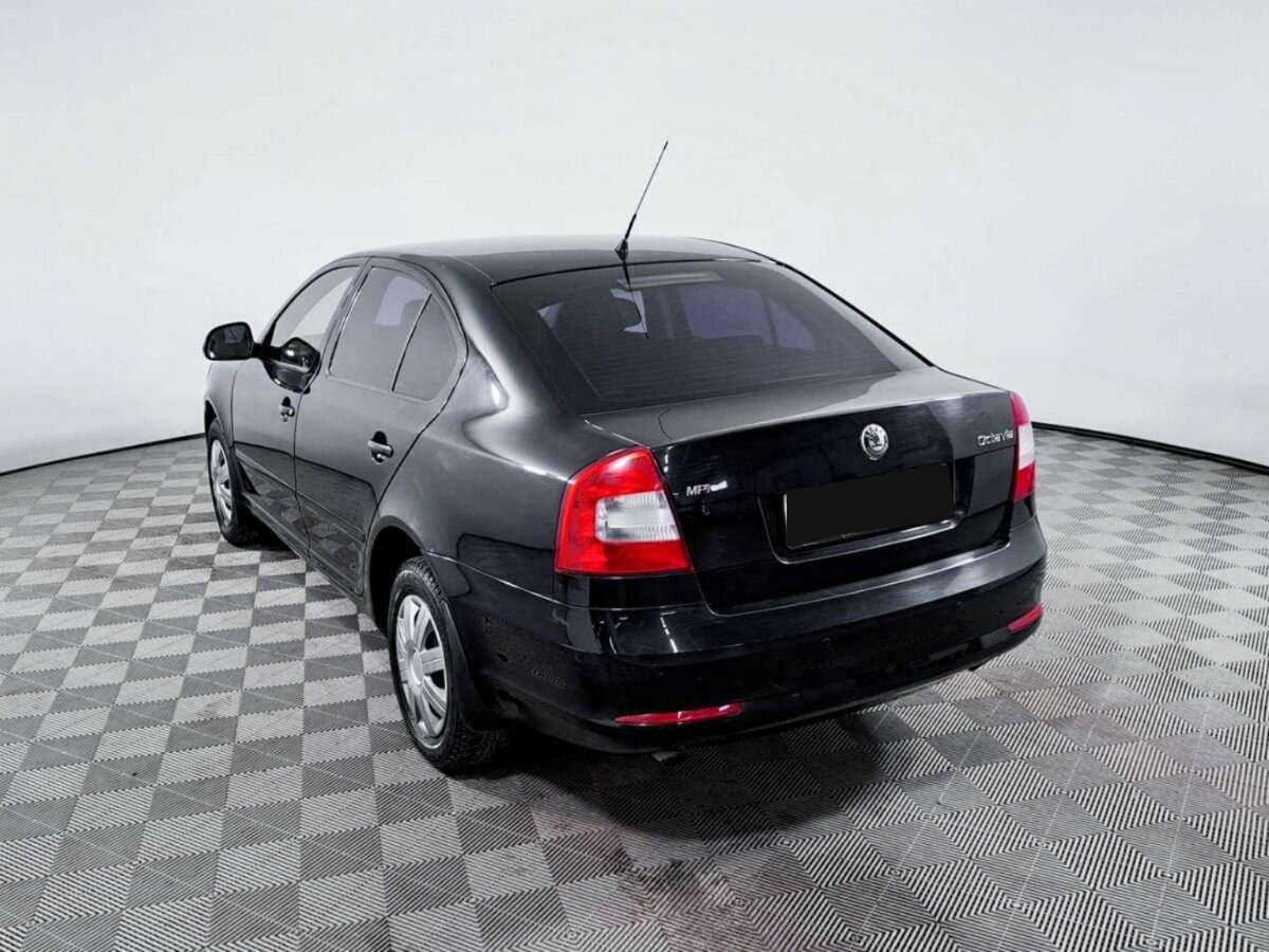 Skoda Octavia с пробегом — 2011 год. Фото: #6