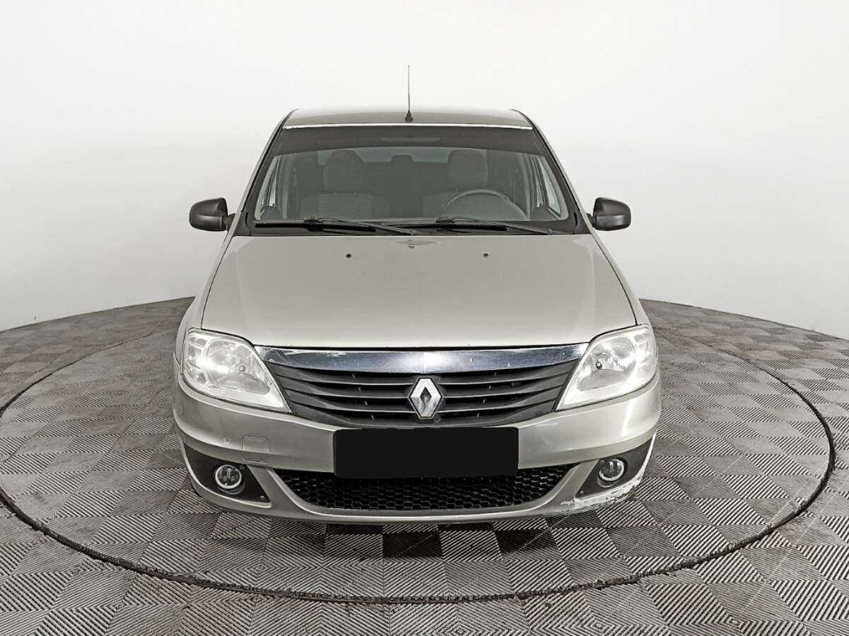 Renault Logan с пробегом — 2011 год. Фото: #1