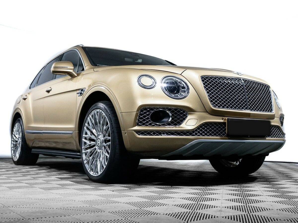 Bentley Bentayga с пробегом — 2016 год. Фото: #18
