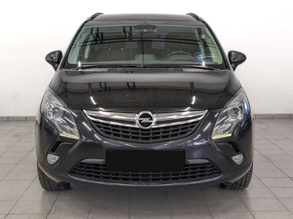 Opel Zafira с пробегом — 2014 год. Фото: #1