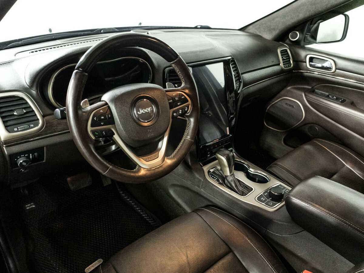 Jeep Grand Cherokee с пробегом — 2017 год. Фото: #10