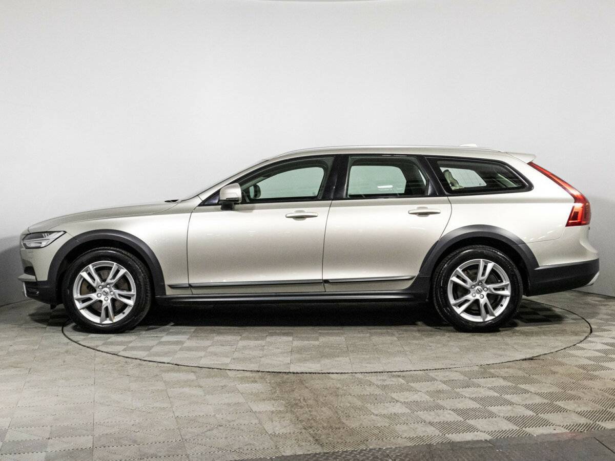 Volvo V90 Cross Country с пробегом — 2017 год. Фото: #7