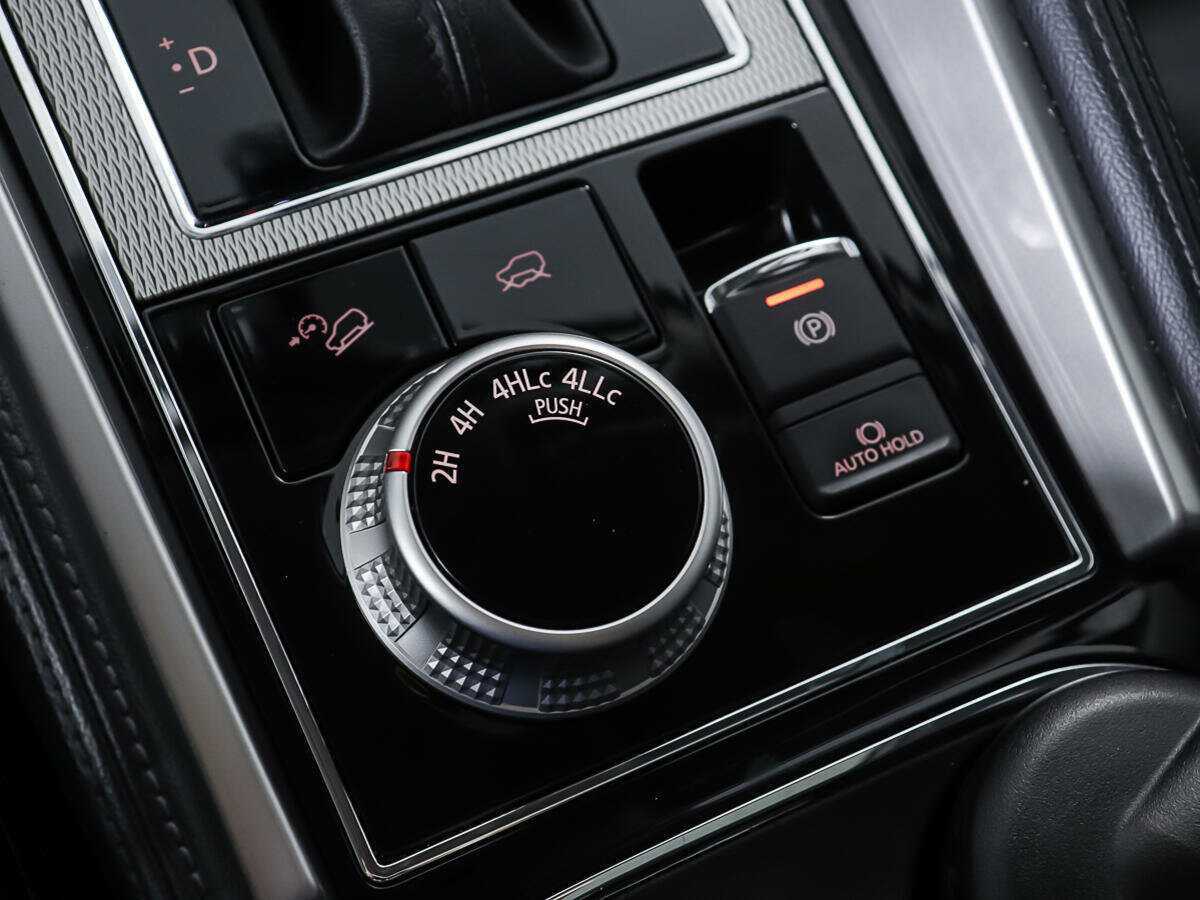 Mitsubishi Pajero Sport с пробегом — 2020 год. Фото: #20