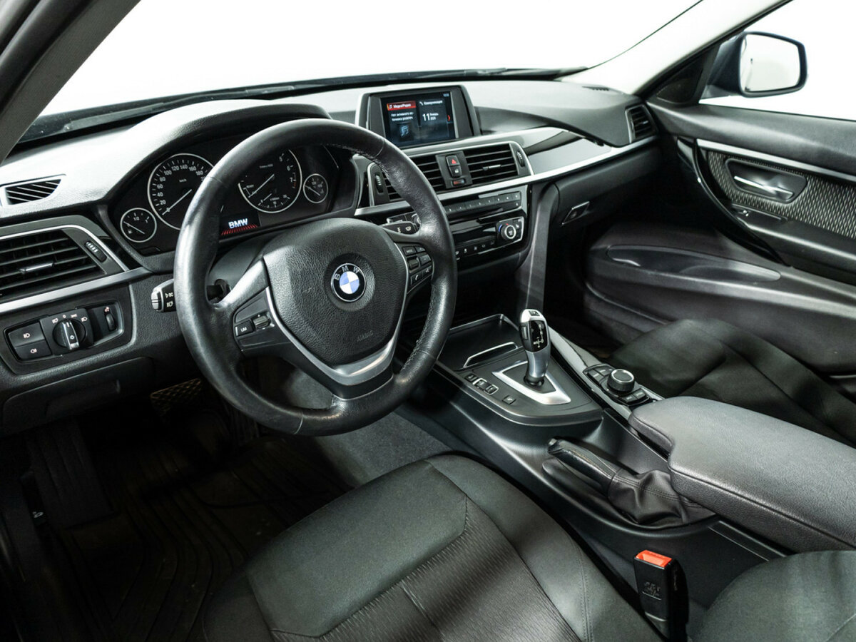 BMW 3 серии с пробегом — 2016 год. Фото: #10