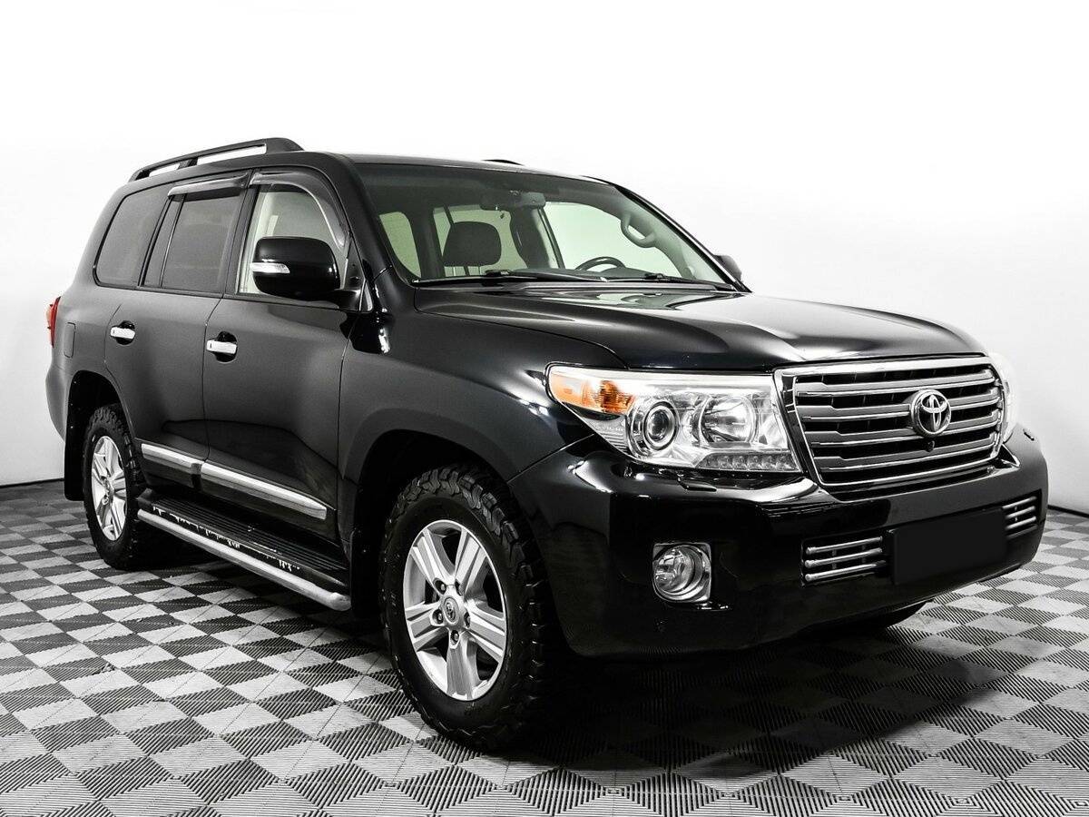 Toyota Land Cruiser с пробегом — 2012 год. Фото: #2