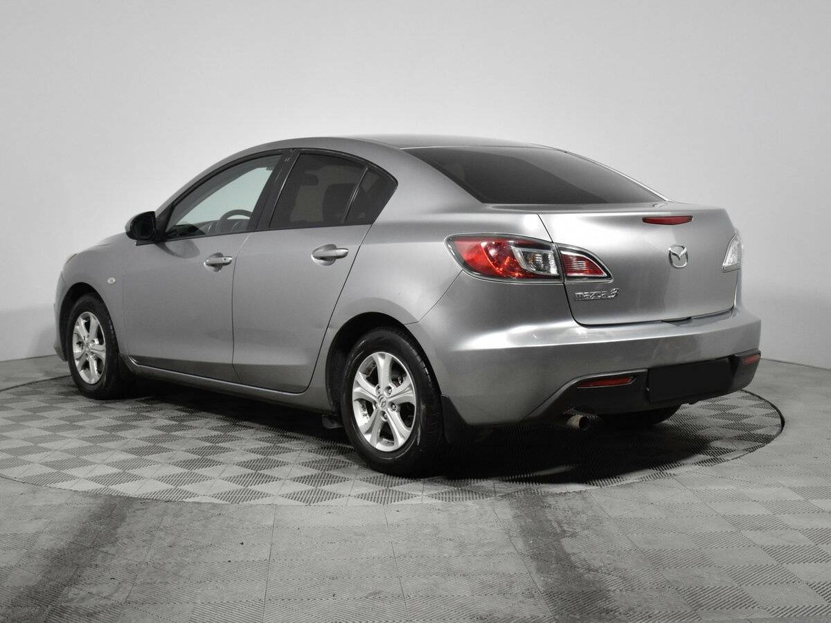 Mazda 3 с пробегом — 2011 год. Фото: #6