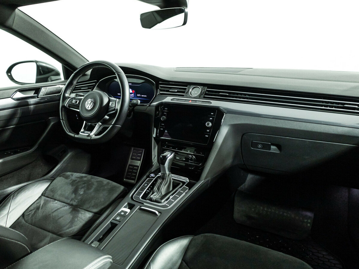 Volkswagen Arteon с пробегом — 2018 год. Фото: #8