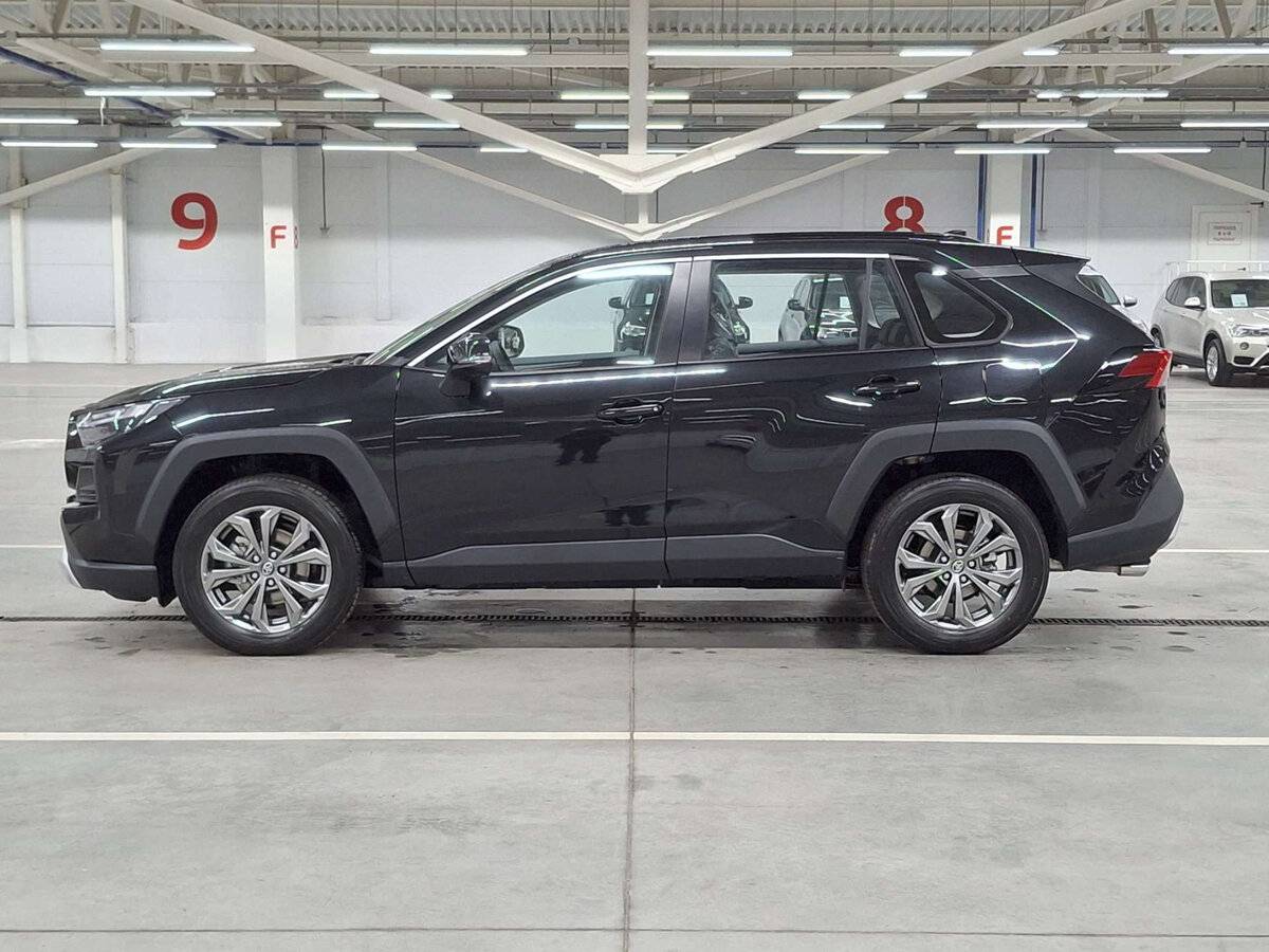 Toyota RAV4 с пробегом — 2025 год. Фото: #7