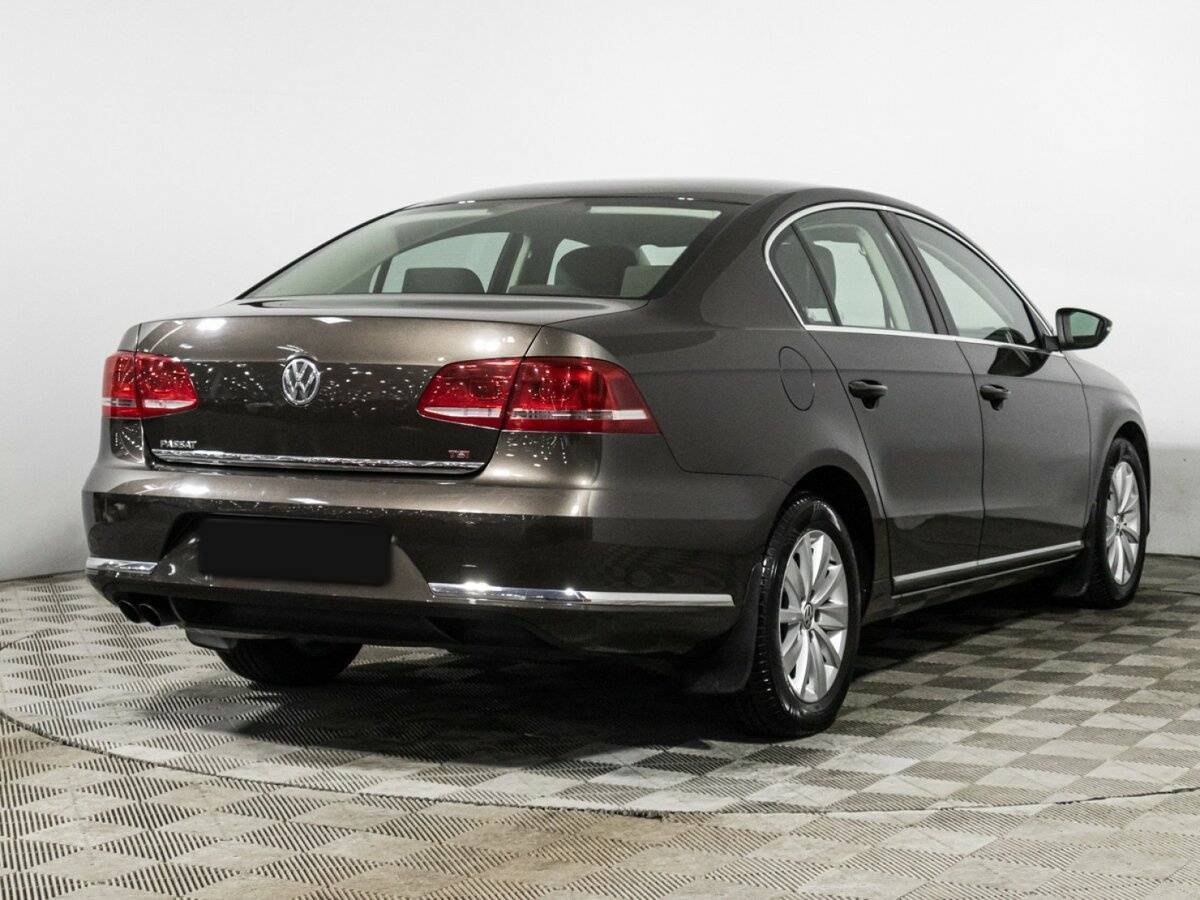 Volkswagen Passat с пробегом — 2011 год. Фото: #4