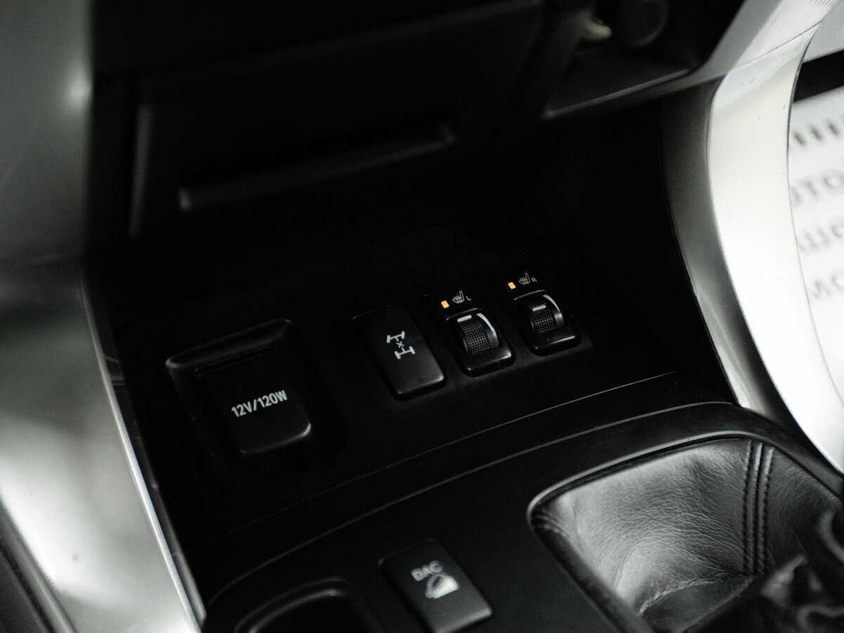 Toyota Land Cruiser Prado с пробегом — 2006 год. Фото: #11