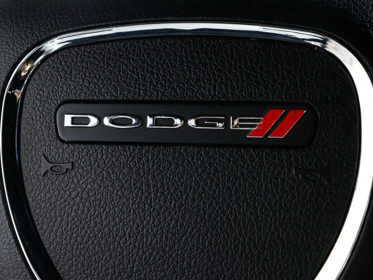 Dodge Challenger с пробегом — 2022 год. Фото: #22