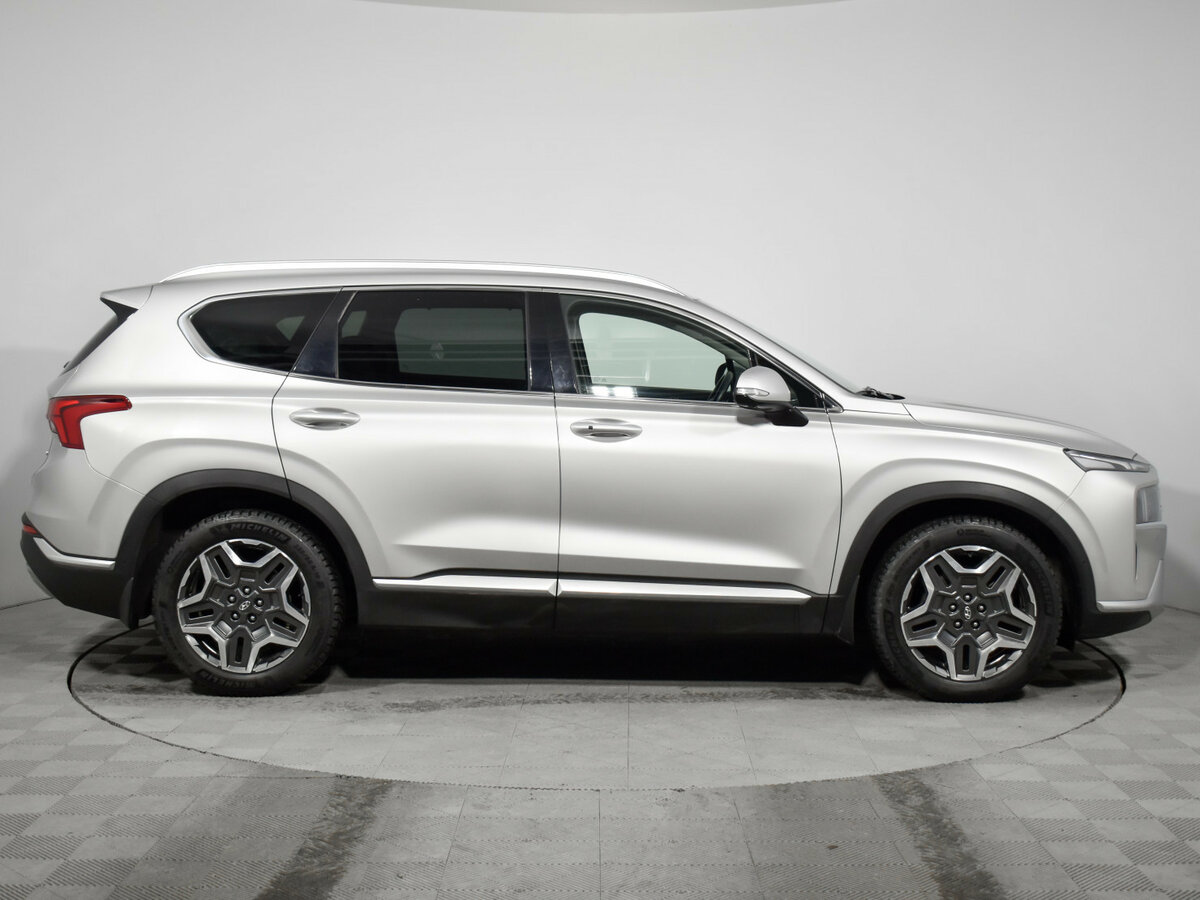 Hyundai Santa Fe с пробегом — 2021 год. Фото: #3