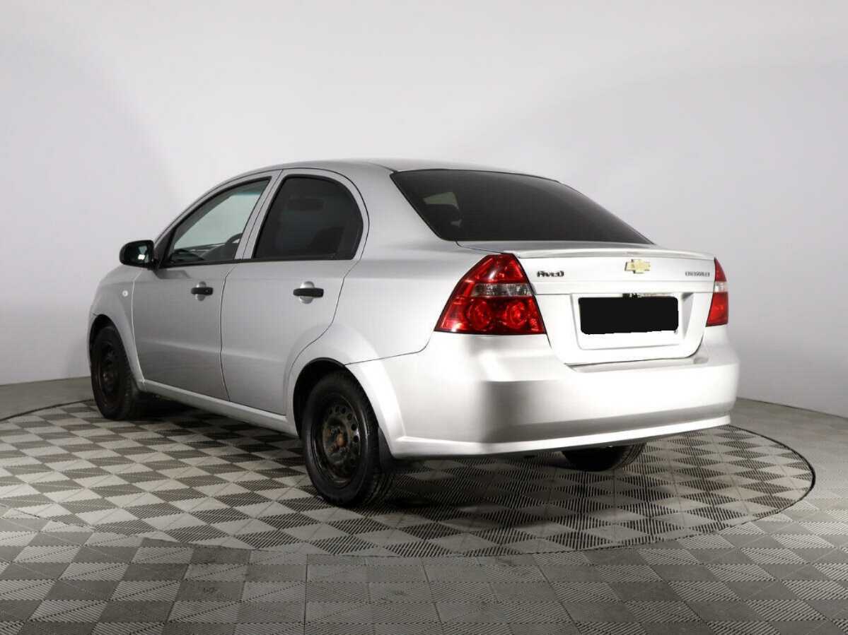 Chevrolet Aveo с пробегом — 2011 год. Фото: #5