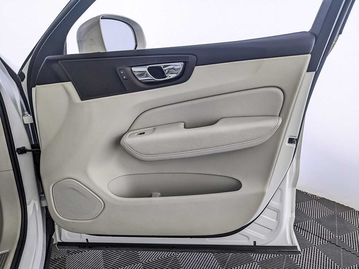 Volvo XC60 с пробегом — 2018 год. Фото: #24