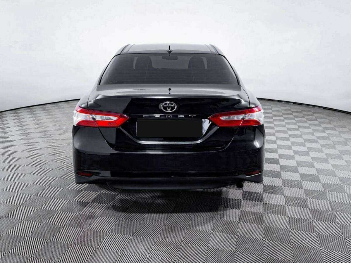 Toyota Camry с пробегом — 2018 год. Фото: #5