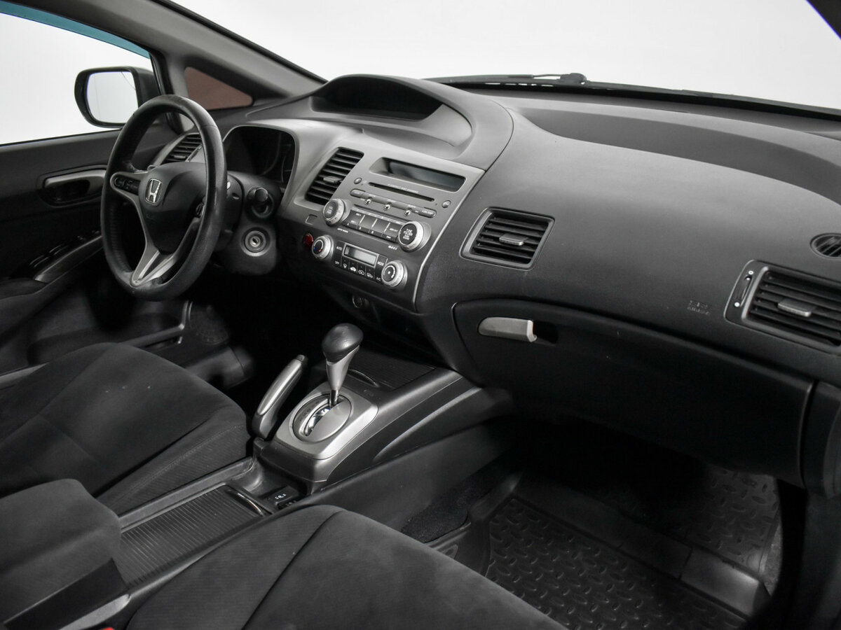 Honda Civic с пробегом — 2009 год. Фото: #10