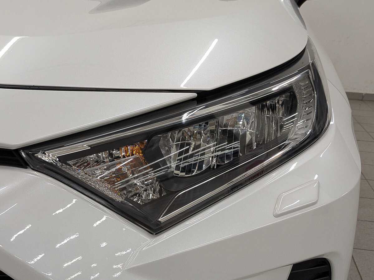 Toyota RAV4 с пробегом — 2020 год. Фото: #10