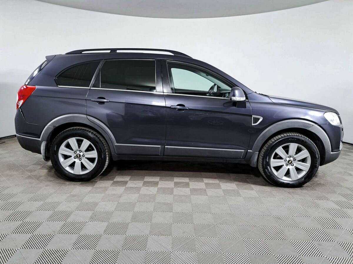 Chevrolet Captiva с пробегом — 2008 год. Фото: #3