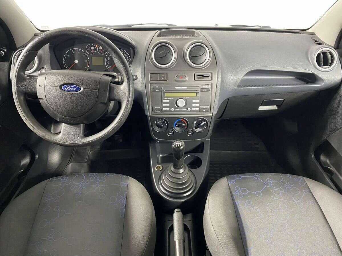 Ford Fiesta с пробегом — 2008 год. Фото: #12
