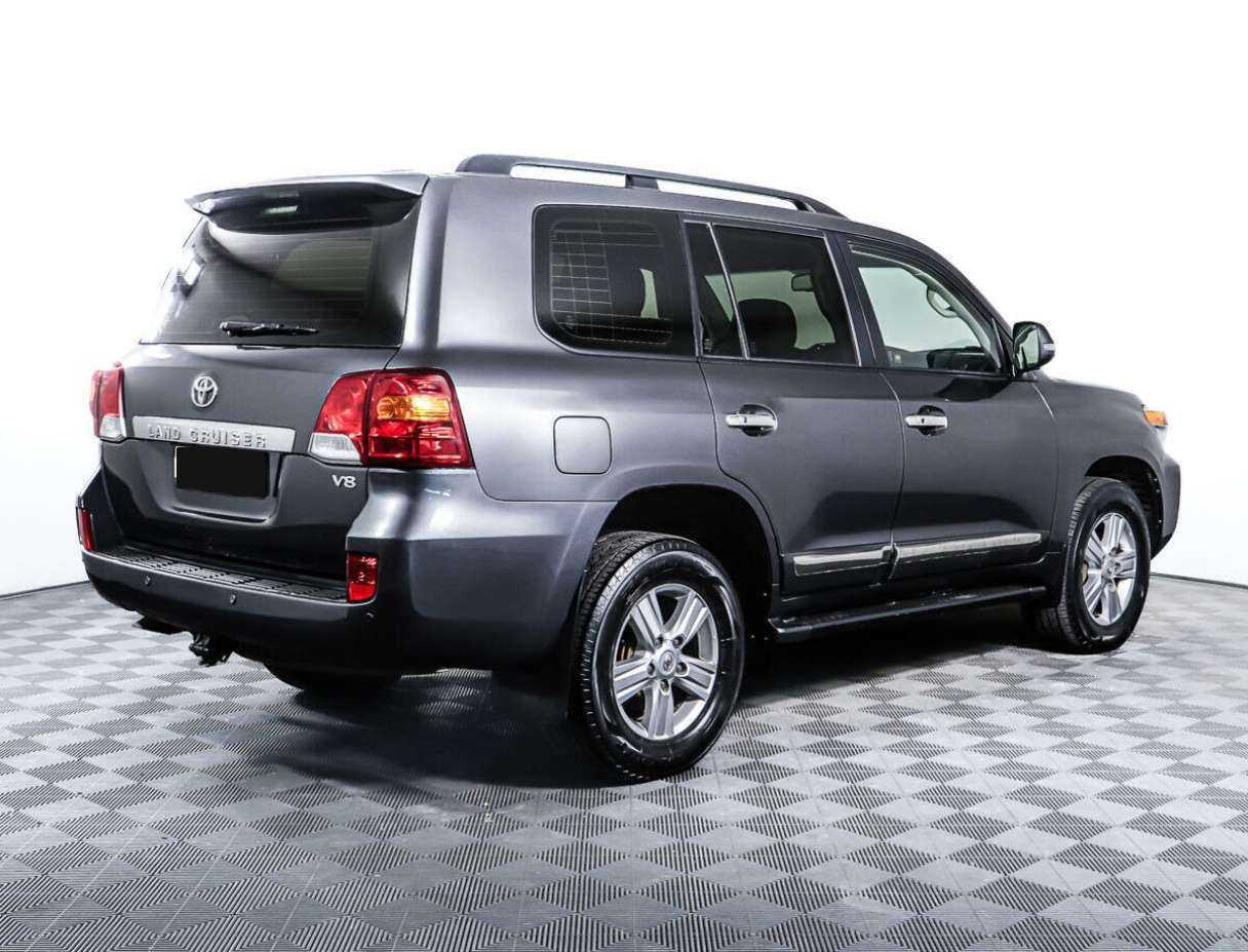 Toyota Land Cruiser с пробегом — 2012 год. Фото: #4