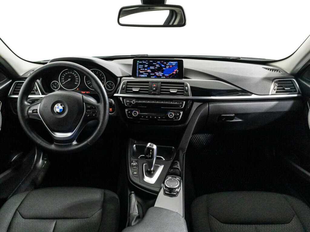 BMW 3 серии с пробегом — 2016 год. Фото: #12