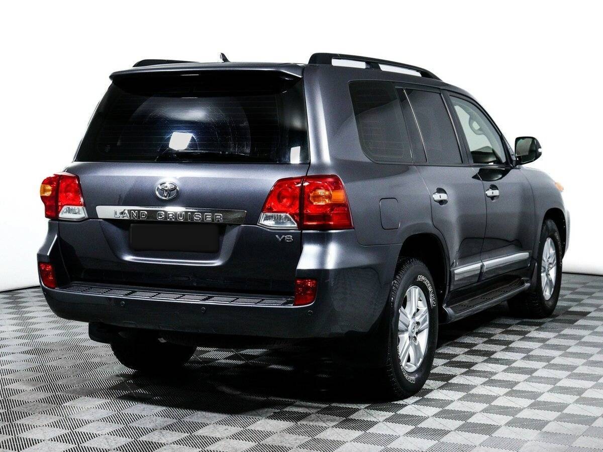 Toyota Land Cruiser с пробегом — 2014 год. Фото: #4