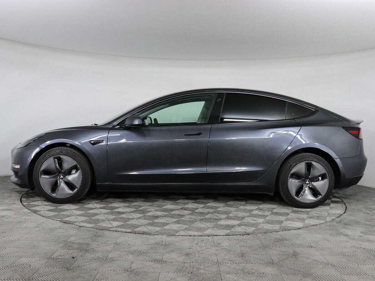 Tesla Model 3 с пробегом — 2022 год. Фото: #7