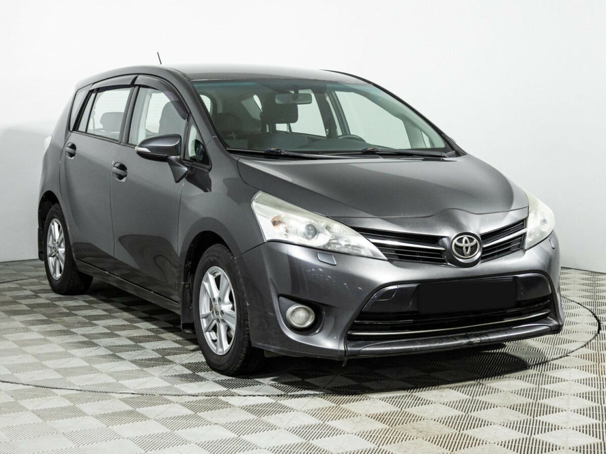 Toyota Verso с пробегом — 2013 год. Фото: #2