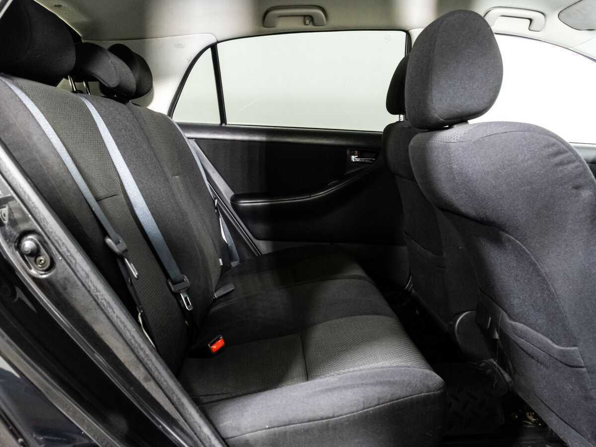 Toyota Corolla с пробегом — 2005 год. Фото: #11